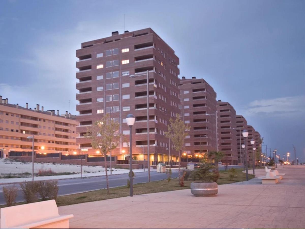 Aires De Toledo-Parque Warner Y Madrid En Familia Apartment Exterior foto