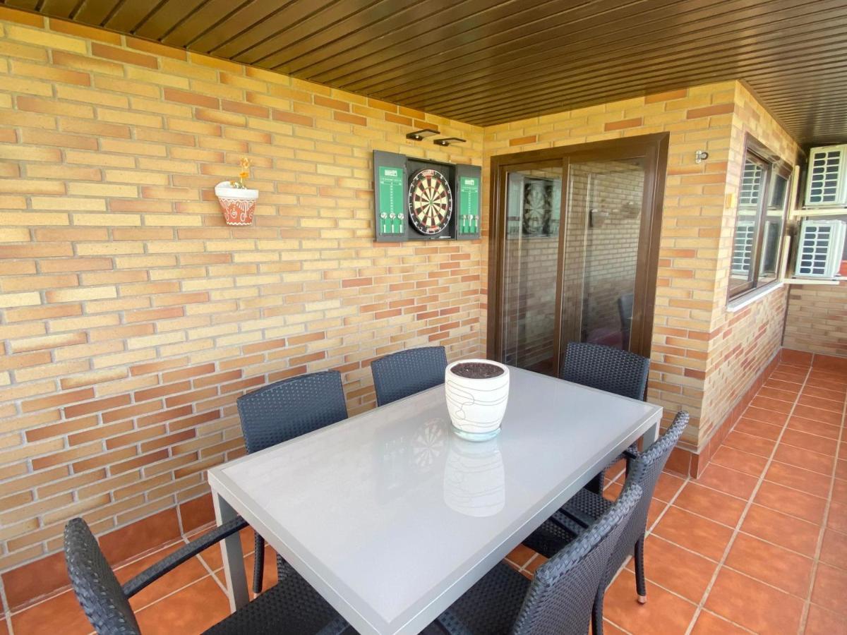 Aires De Toledo-Parque Warner Y Madrid En Familia Apartment Exterior foto