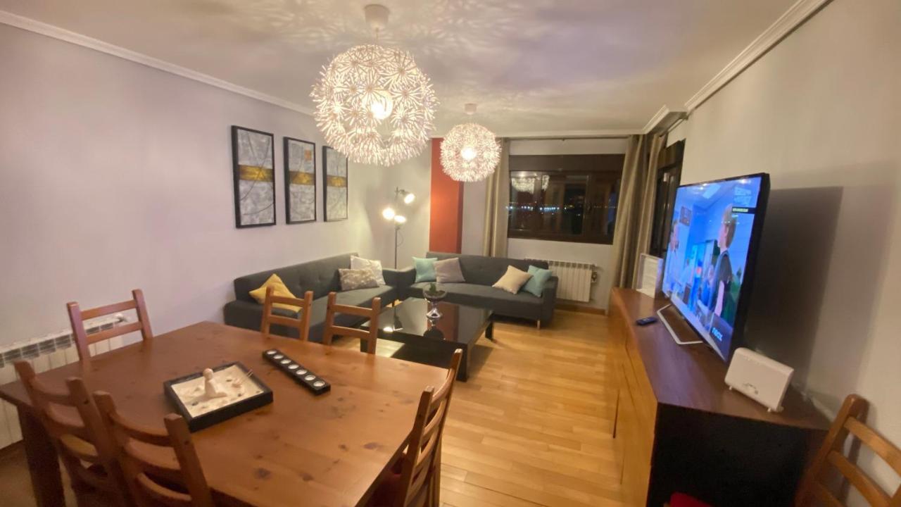 Aires De Toledo-Parque Warner Y Madrid En Familia Apartment Exterior foto