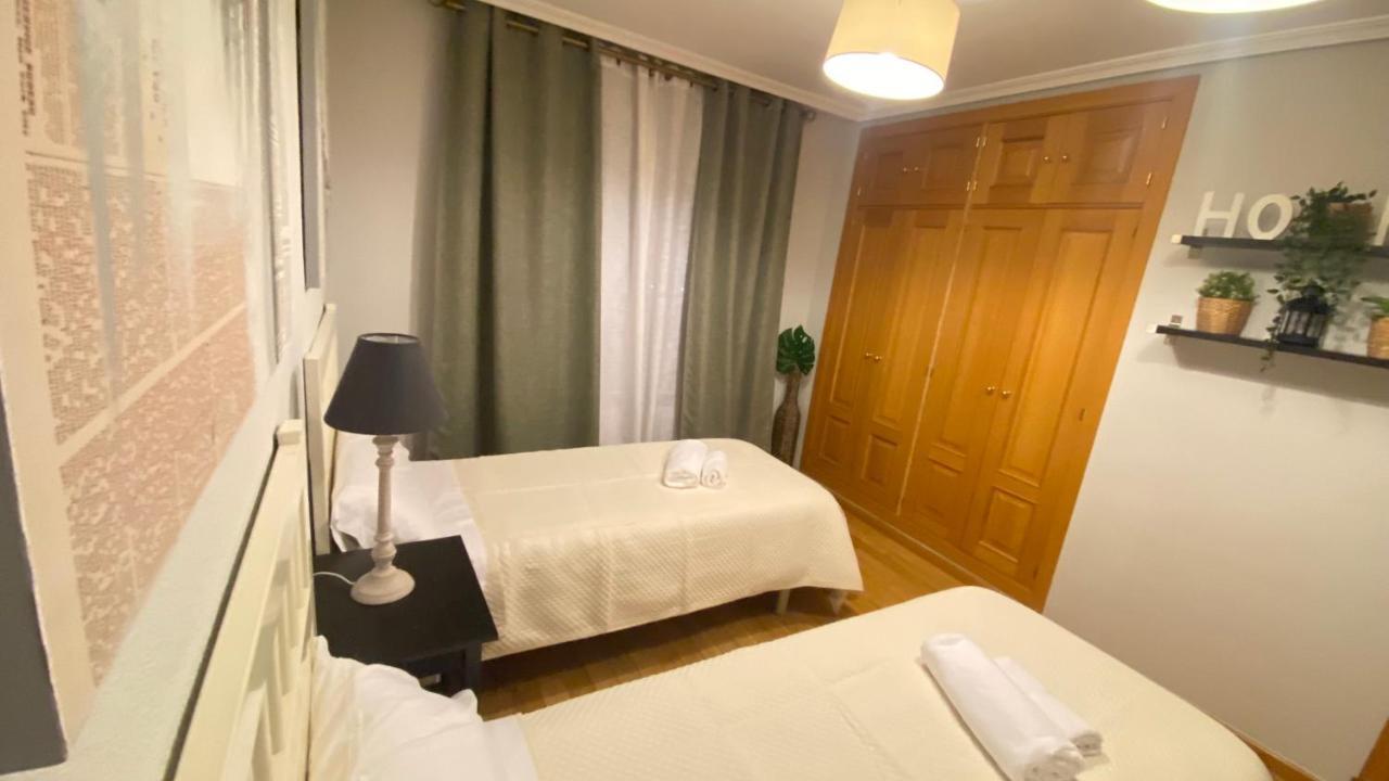 Aires De Toledo-Parque Warner Y Madrid En Familia Apartment Exterior foto