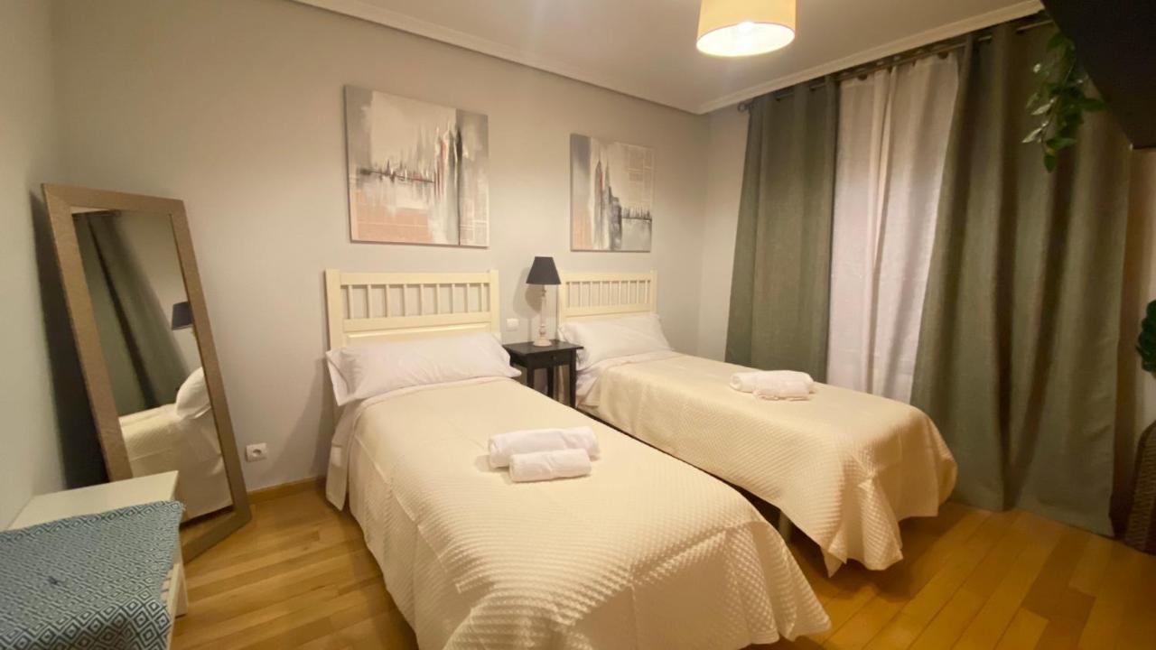 Aires De Toledo-Parque Warner Y Madrid En Familia Apartment Exterior foto
